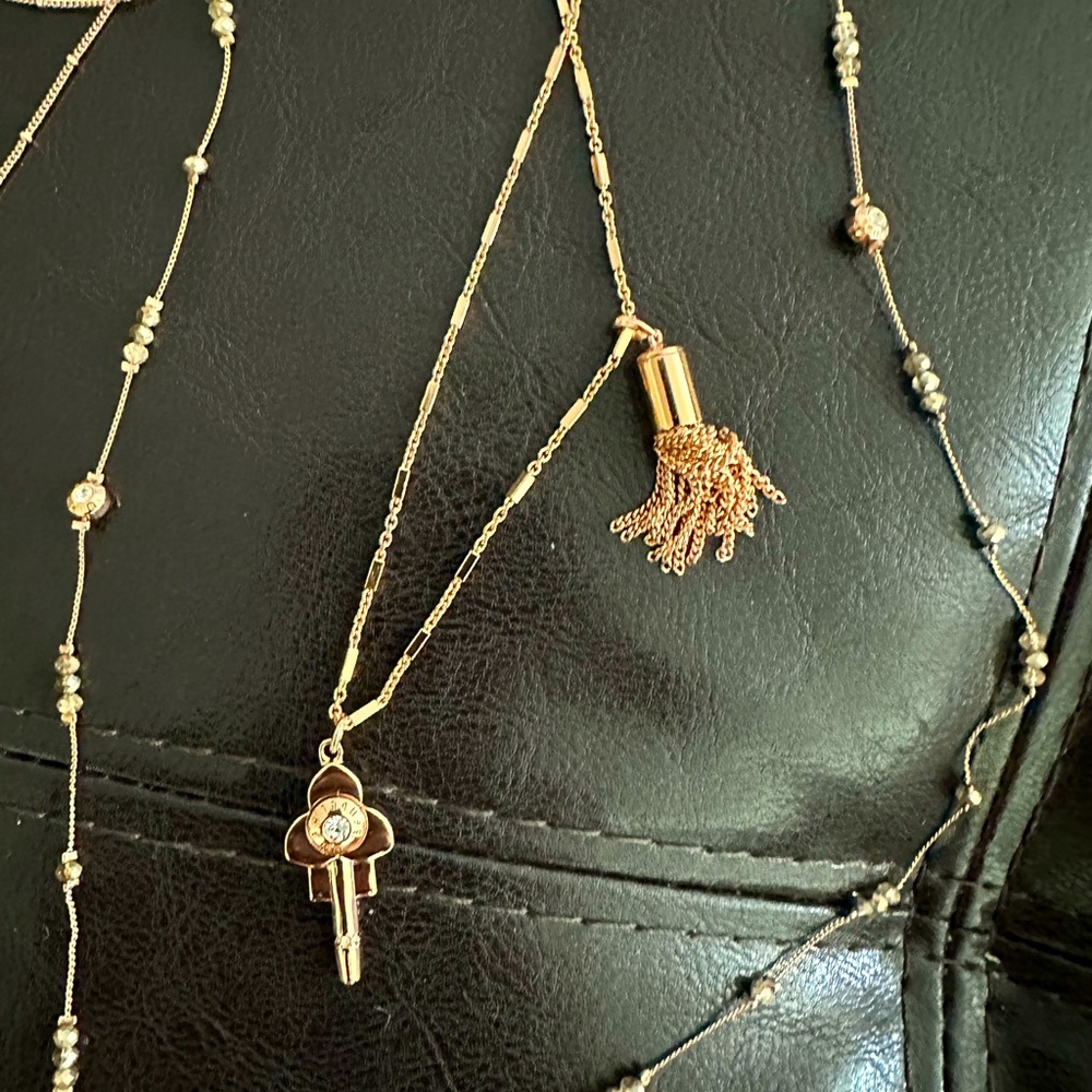 Henri Bendel Necklace NWOT - Picture 9 of 9